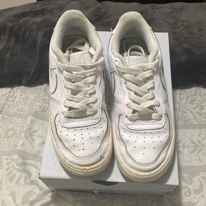 Beat up air forces 1